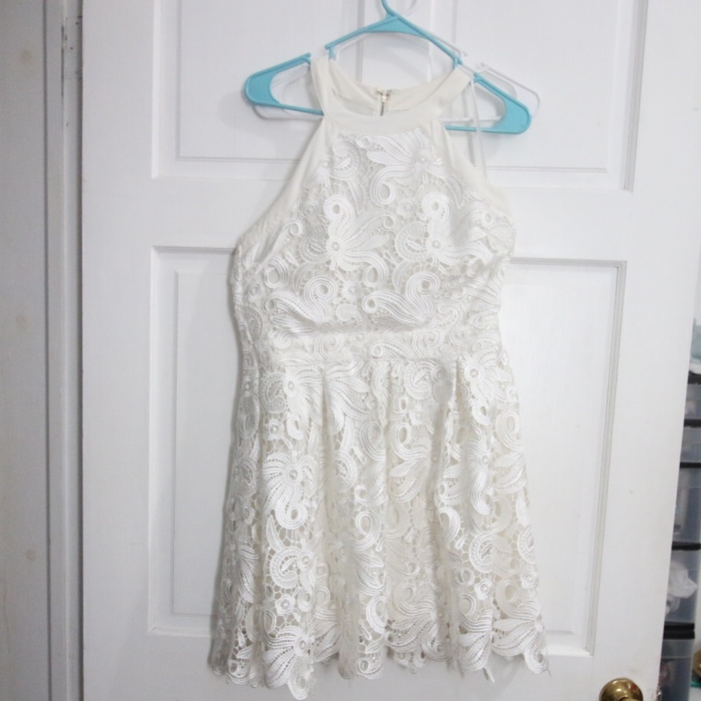 Bebe white/cream lace dress